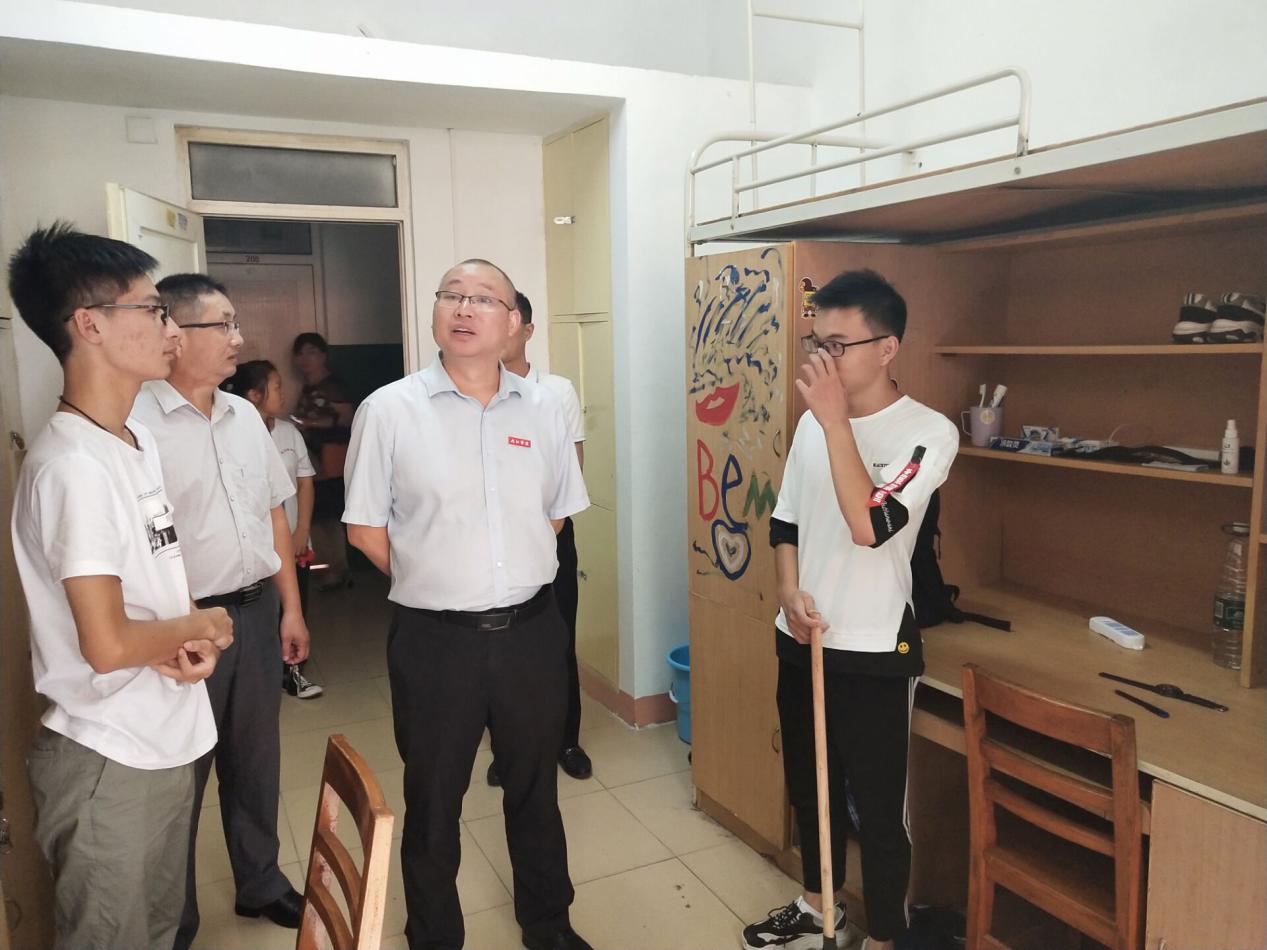 F0B624DF9541C8116BB3F0FF47B69CE0